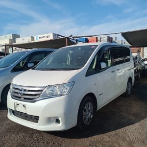 Nissan Serena 2014